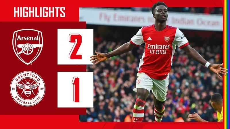 Cầu thủ Arsenal tiếp tục nỗ lực tấn công trước hàng phòng ngự của Brentford Cầu thủ Arsenal tiếp tục nỗ lực tấn công trước hàng phòng ngự của Brentford
